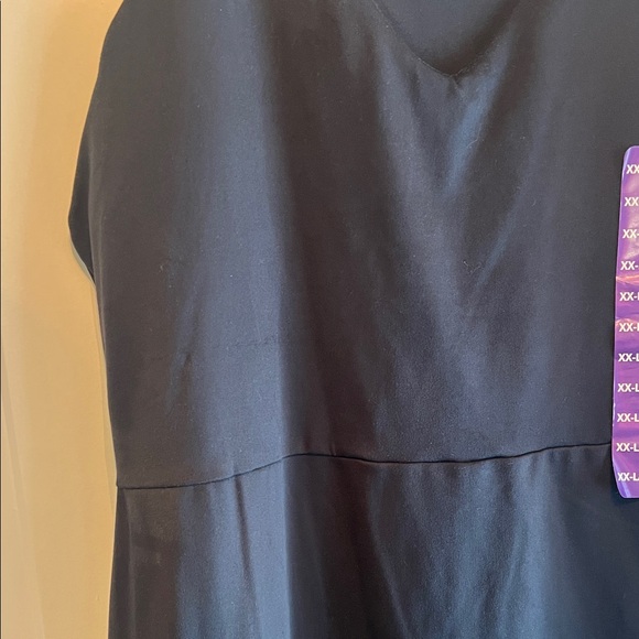 GAPfit Black V-Neck tank active dress - Picture 3 of 8